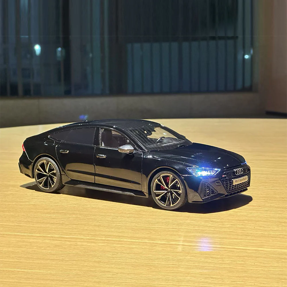 Audi RS7 1:24 Metal model