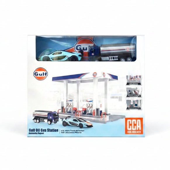 CCA 67277F Gulf Gas Station 1:72 Volvo & 1:40 MCLaren Diecast Model