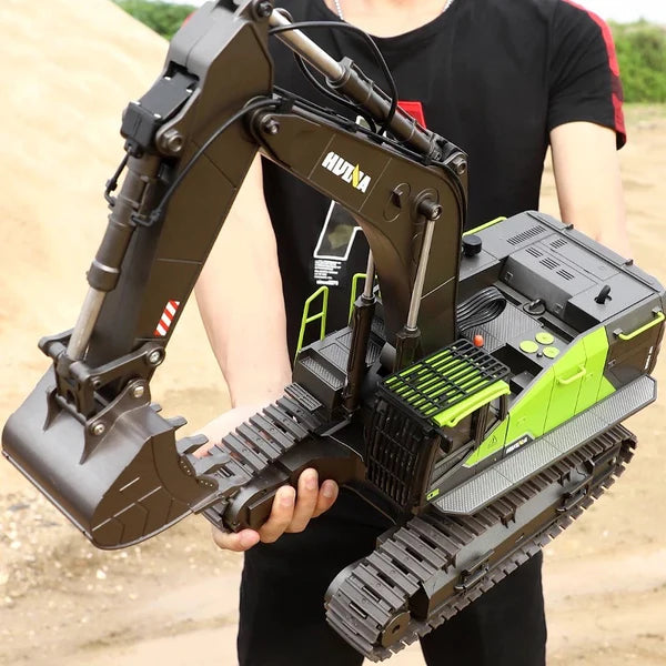 Green Huina 1593 Excavator with 360 Degree Rotation
